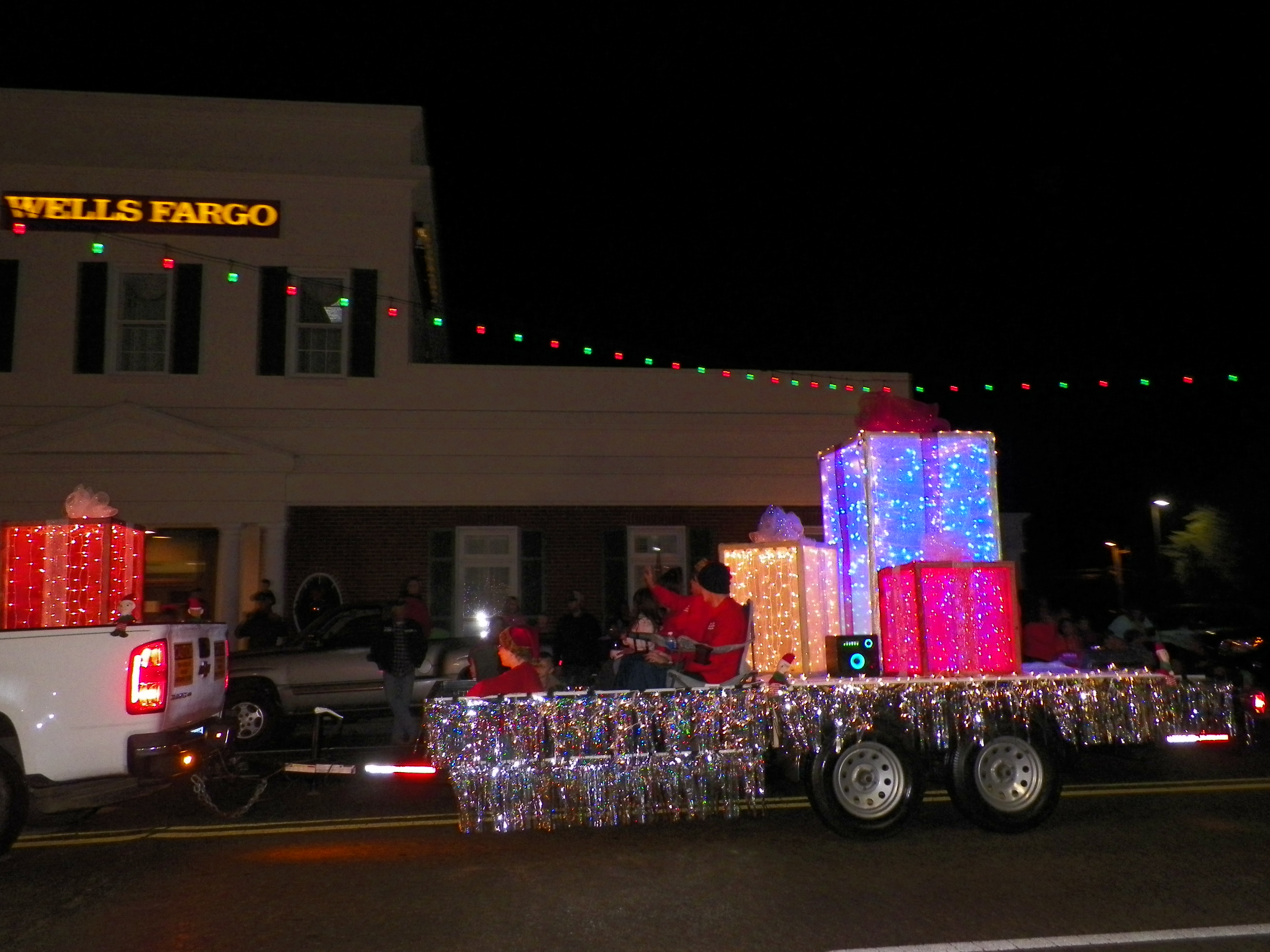 Jackson Ms Christmas Parade 2021 Christmas Tree 2021